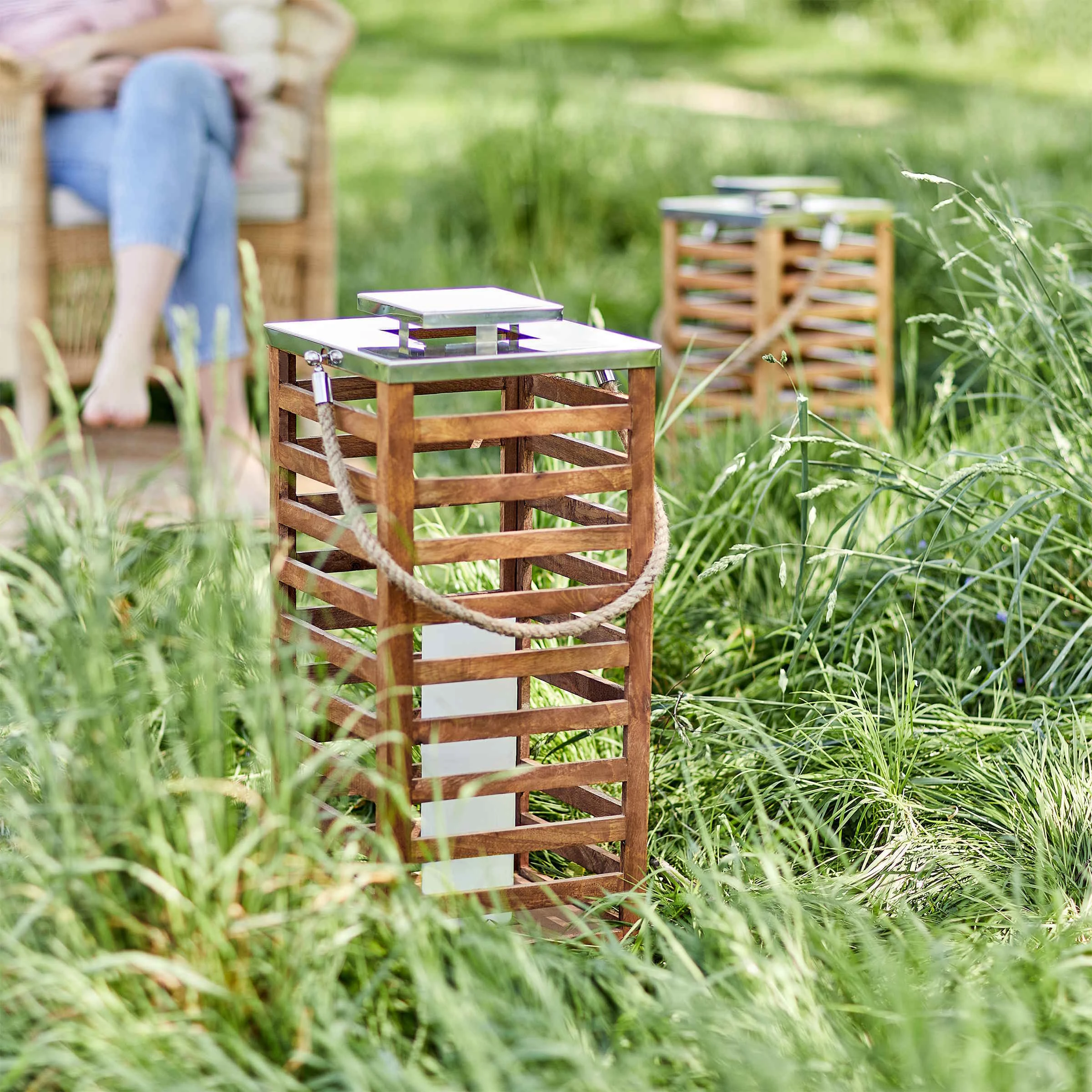 Butlers Laterne Mangoholz Höhe 54cm SHORE In Braun – Bild 2