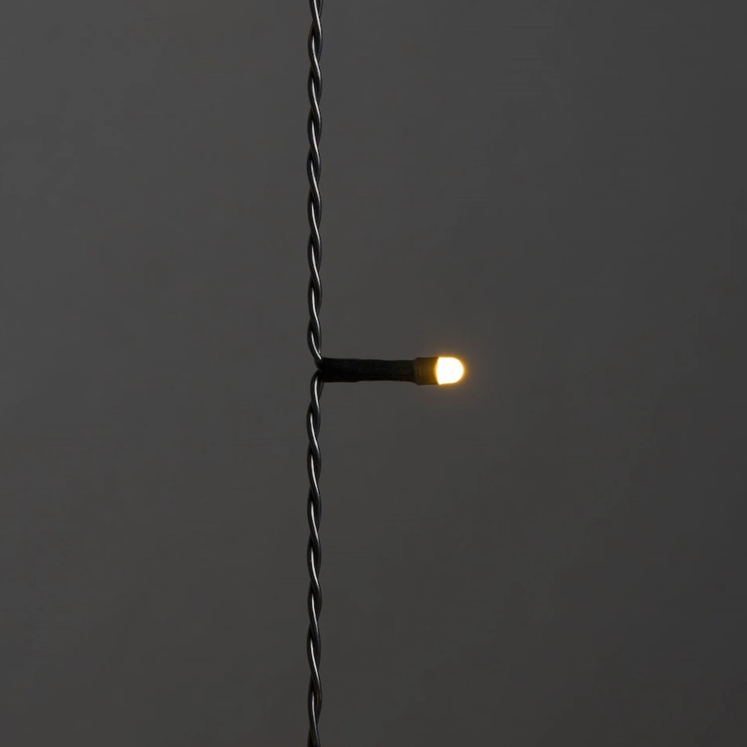 Konstsmide LED Baummantel Lichterkette 150 Bernsteinfarben Mit Glimmer In Schwarz – Bild 6