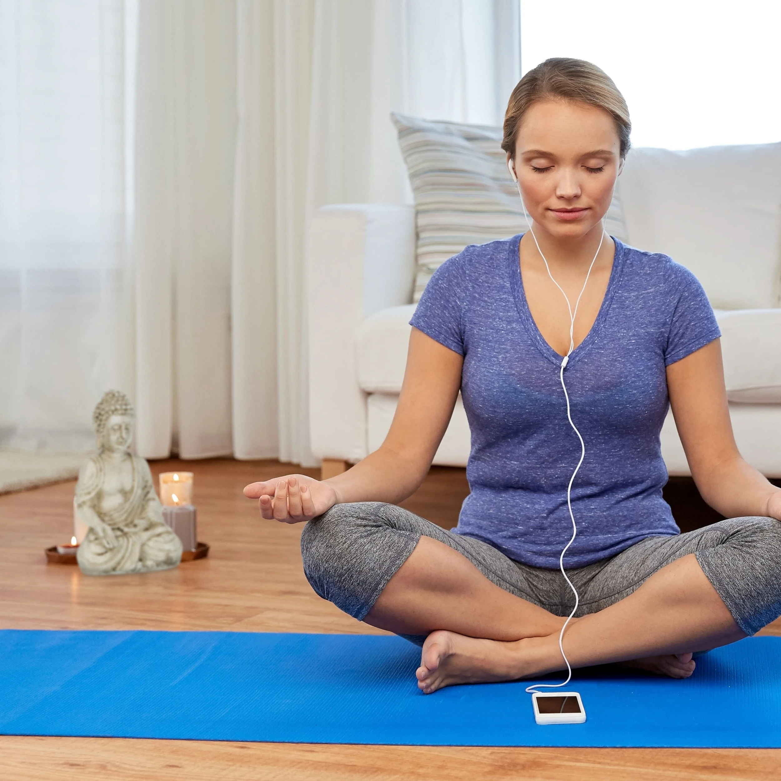 Relaxdays Buddhafigur In Weiß - (B)18,5 X (H)30 X (T)12 Cm – Bild 3