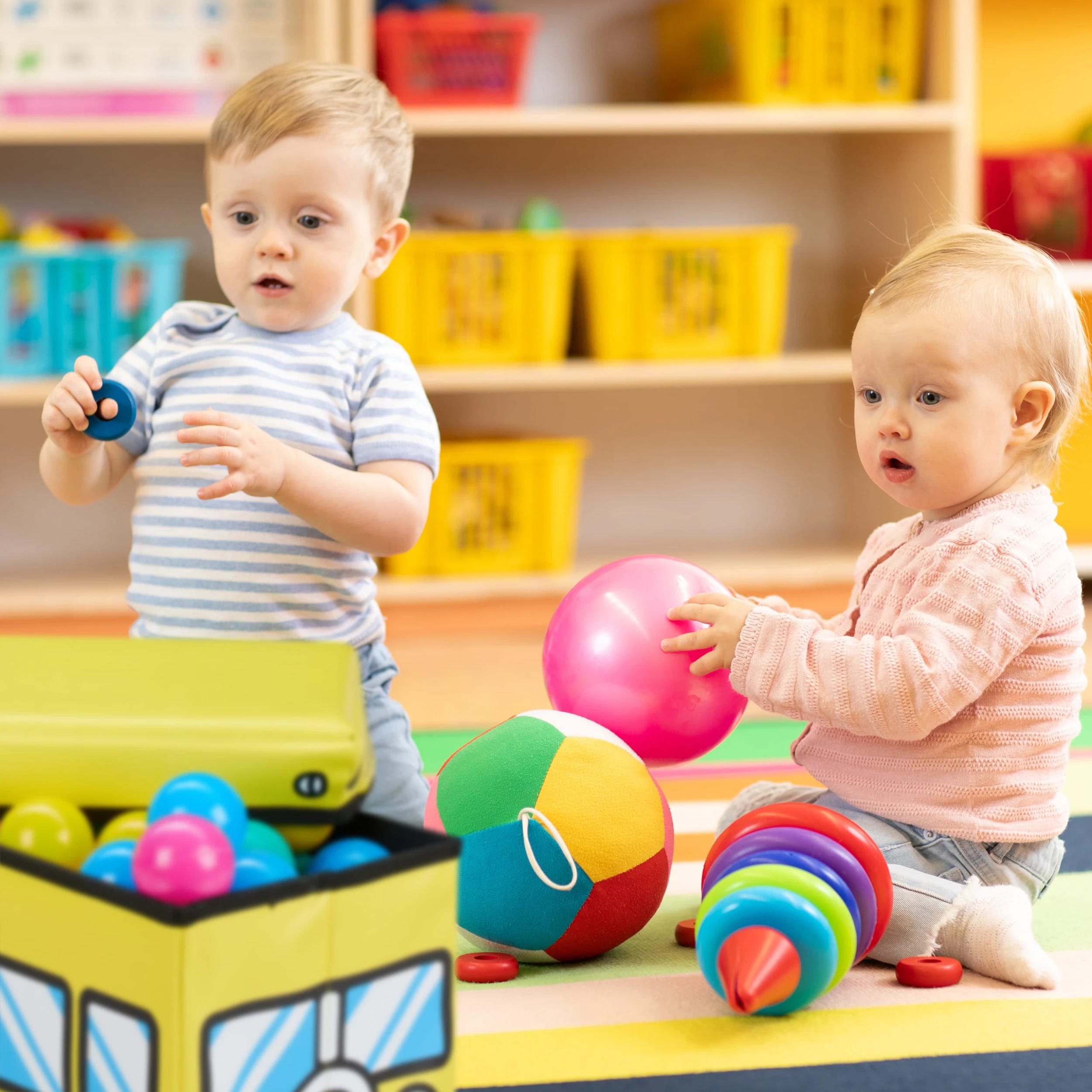 Relaxdays Spielzeugkiste Schulbus In Gelb - (B)40 X (H)27 X (T)25 Cm – Bild 5