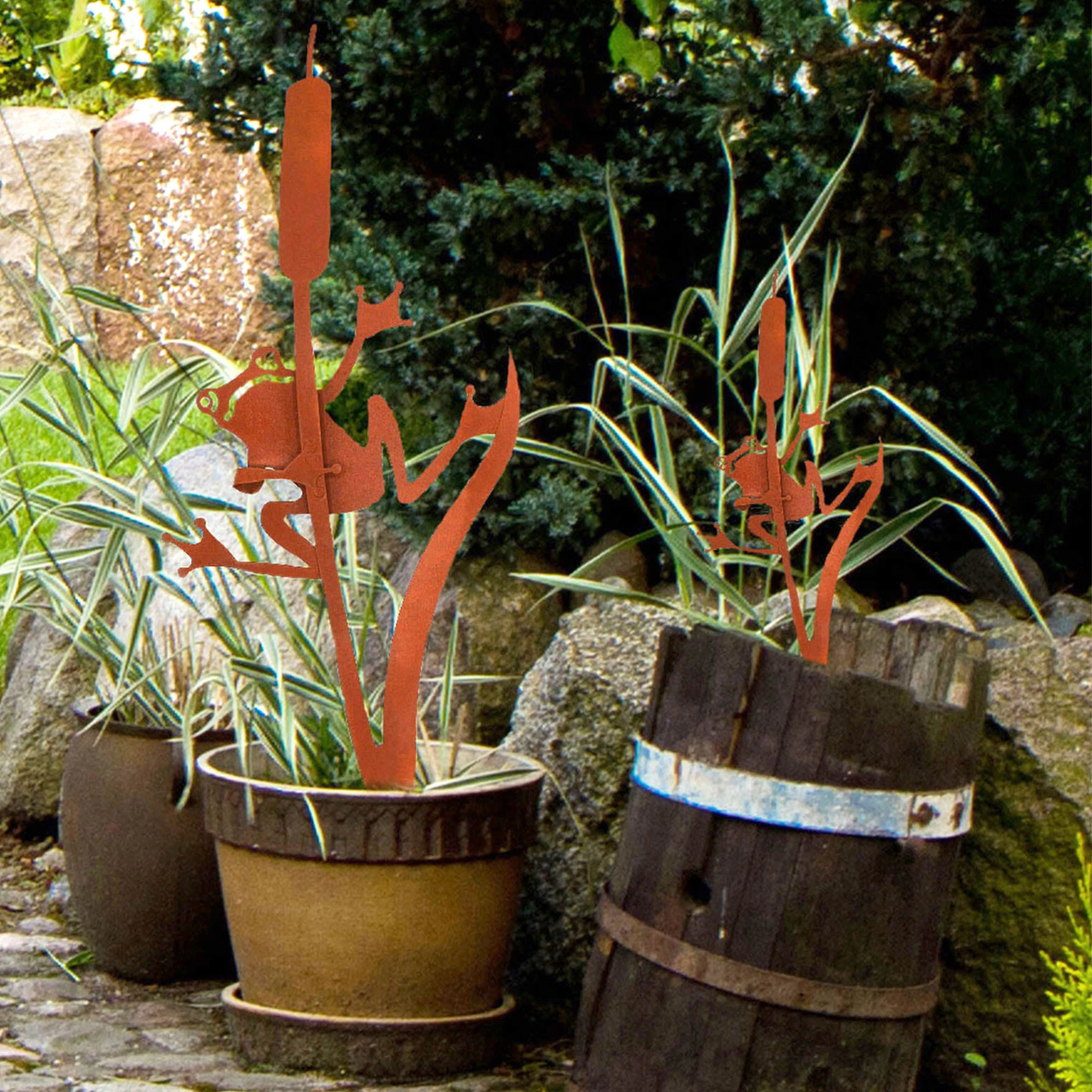 UNUS Gartenstecker Rost Frosch Auf Schilf In Braun – Bild 2