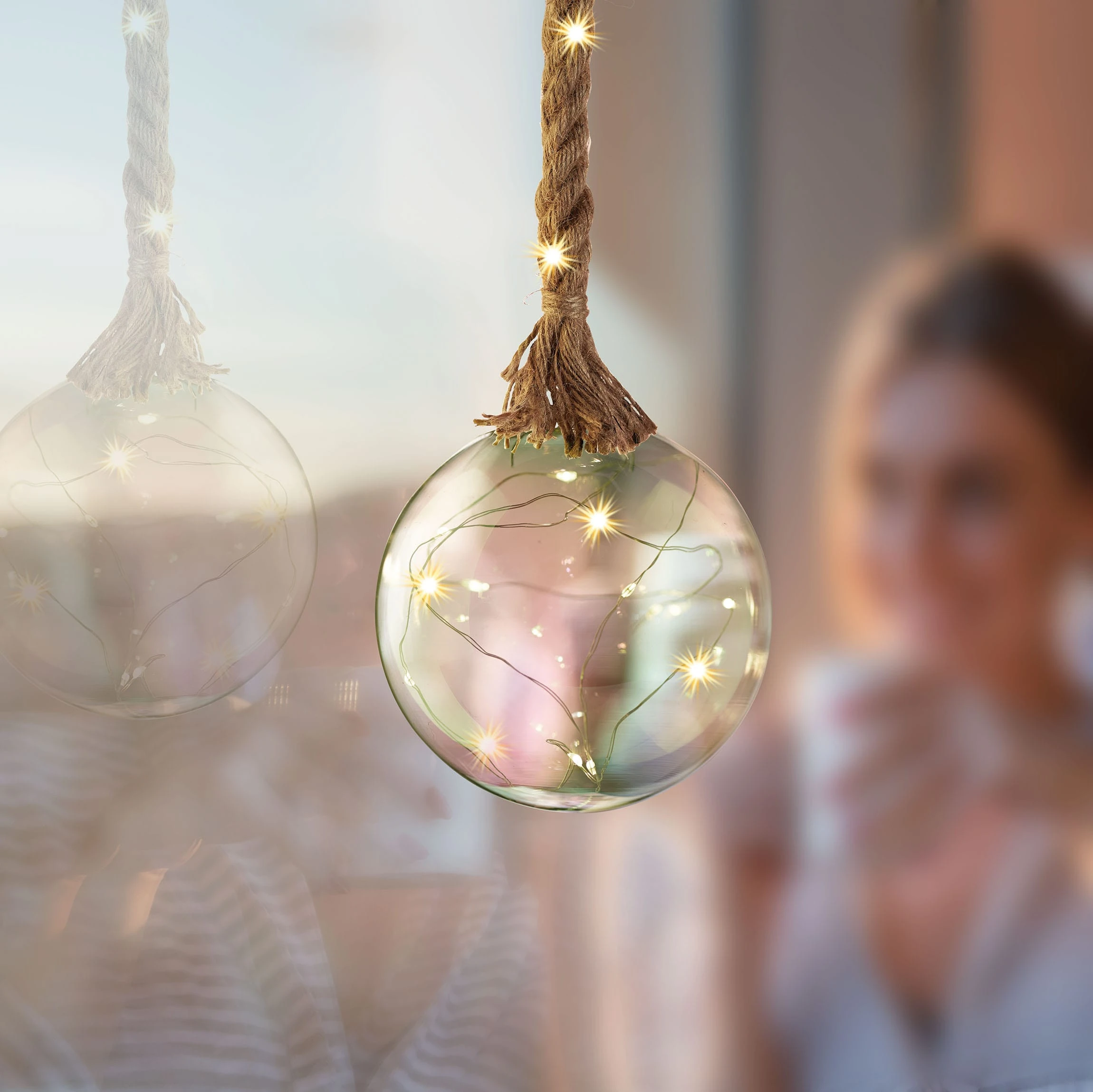 AMARE LED Dekolicht 15 Cm Kugelform Am Seil NICHT ERFORDERLICH In Perlmutt – Bild 3